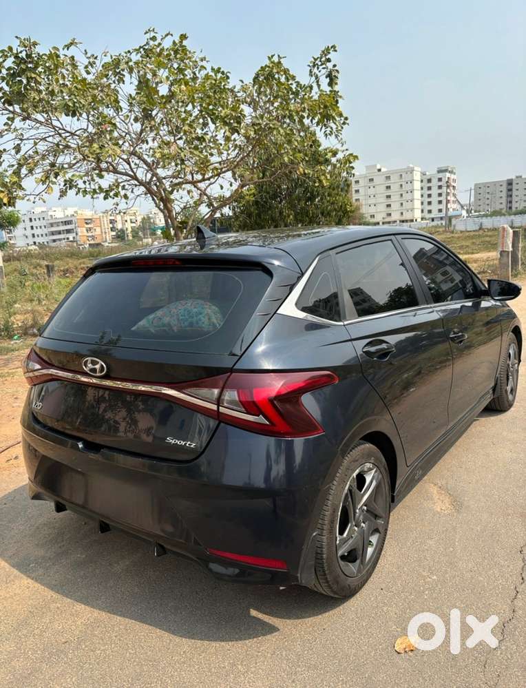Hyundai I20 Asta 2023 Petrol Well Maintained With Sunroof