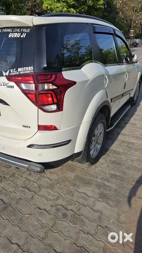 Mahindra Xuv500 W9 Sunroof Manual 2021 August 1 Owner 95000km Driven