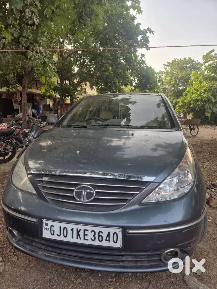 One Hand Use And Complete Car