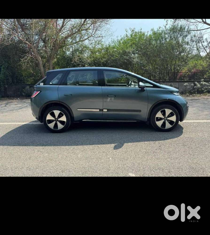 Mg Windsor Ev Essence, 2024, Electric