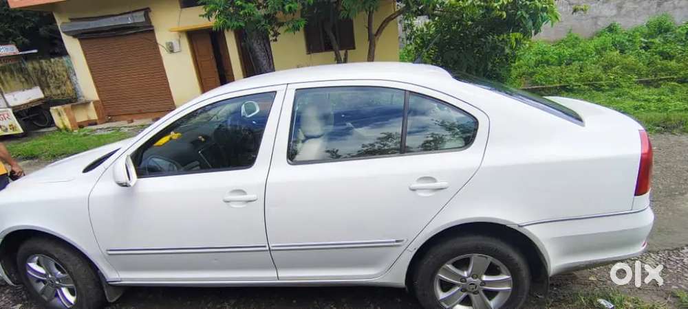 Skoda Laura 2011 Petrol Well Maintained