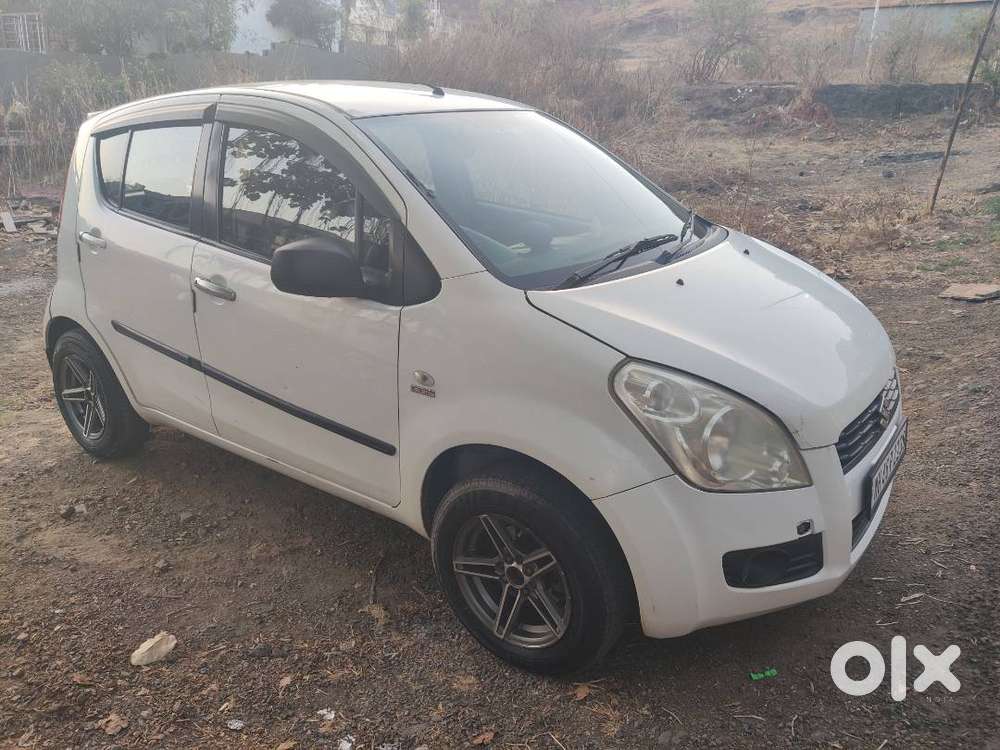 Power Window, Power Steering, Alloy Wheels