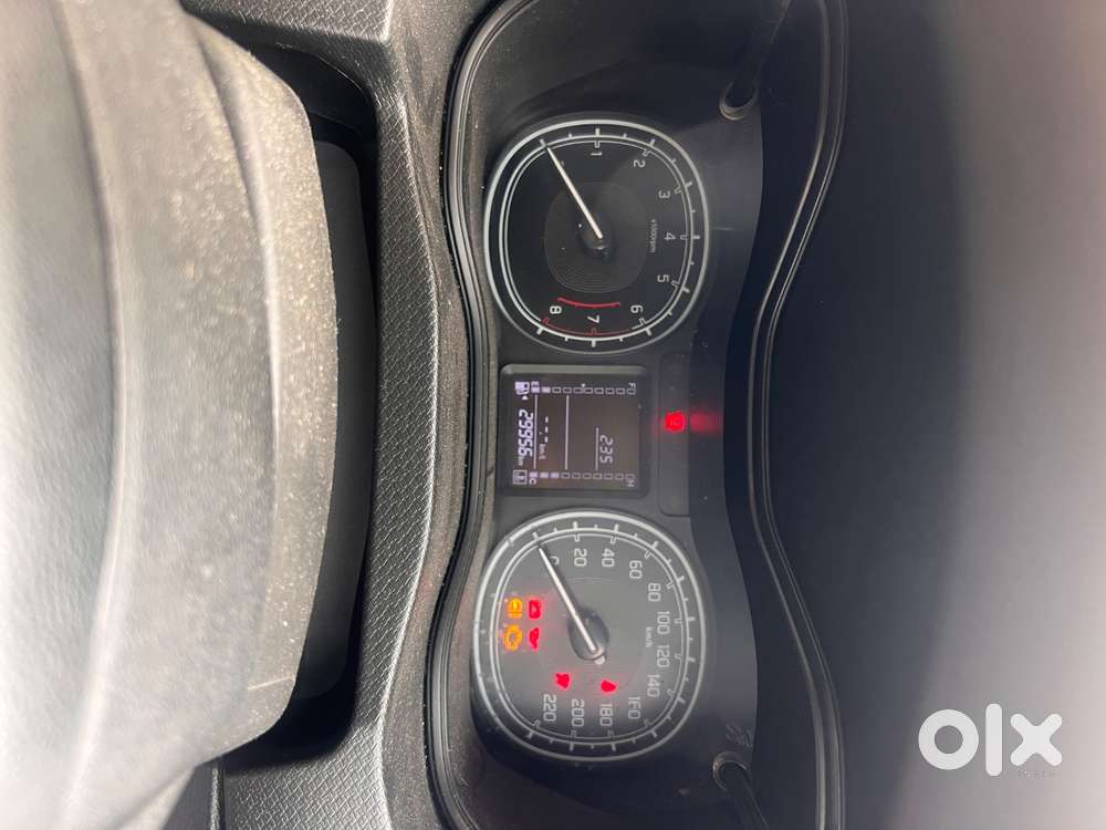 Vitara Brezza Lxi Petrol Brand New Condtion For Sale