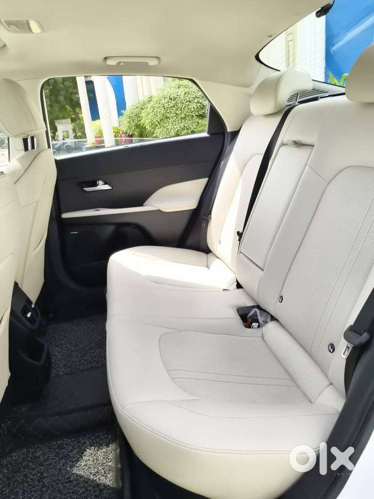 Hyundai Verna 1.5 Sx (o) Ivt, 2023, Petrol