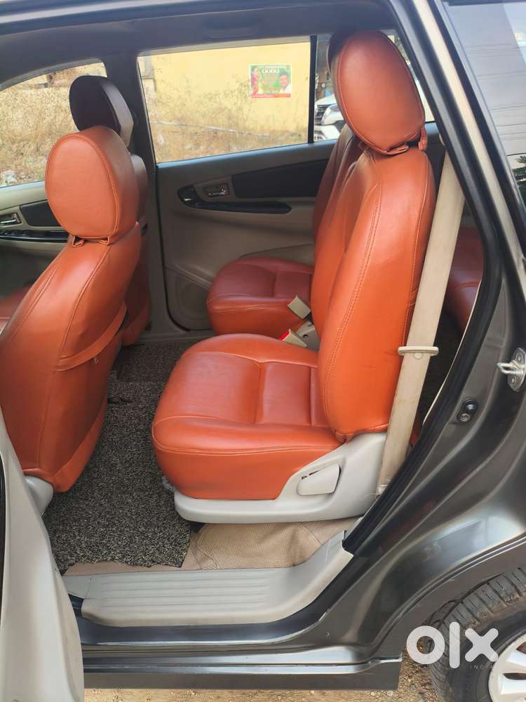 Toyota Innova 2.5 Z Diesel 7 Seater, 2014, Diesel