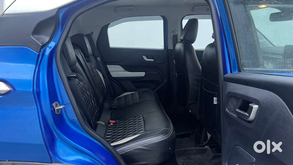 Tata Punch 1.2 Revotron Creative Amt Dual Tone, 2022, Petrol