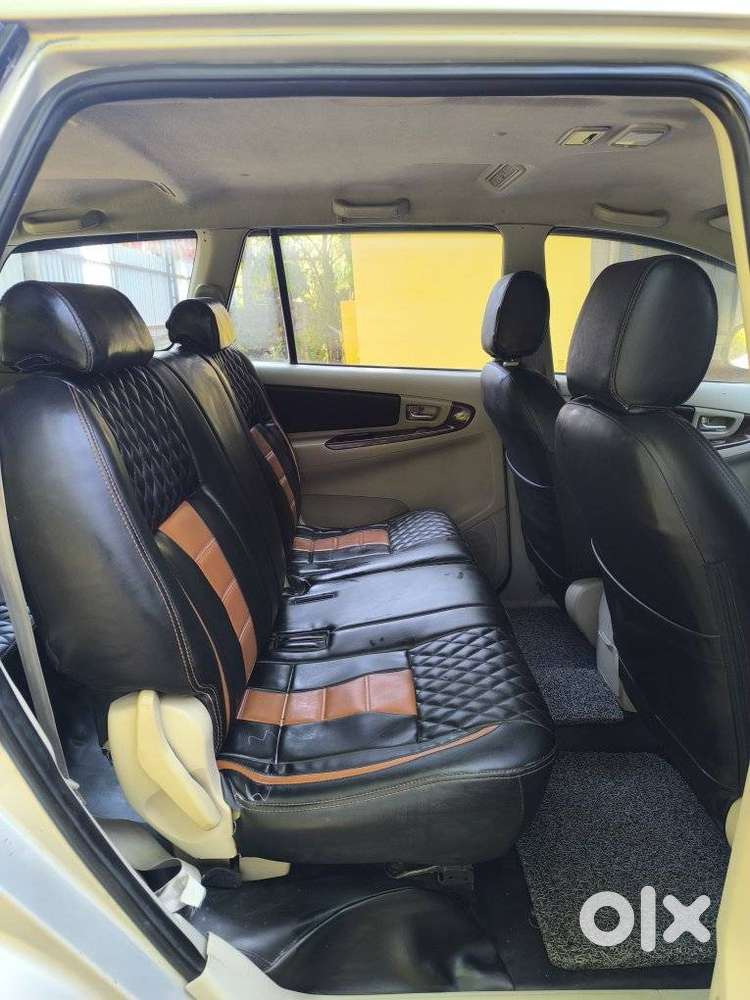 Toyota Innova 2.5 V 8 Str, 2013, Diesel