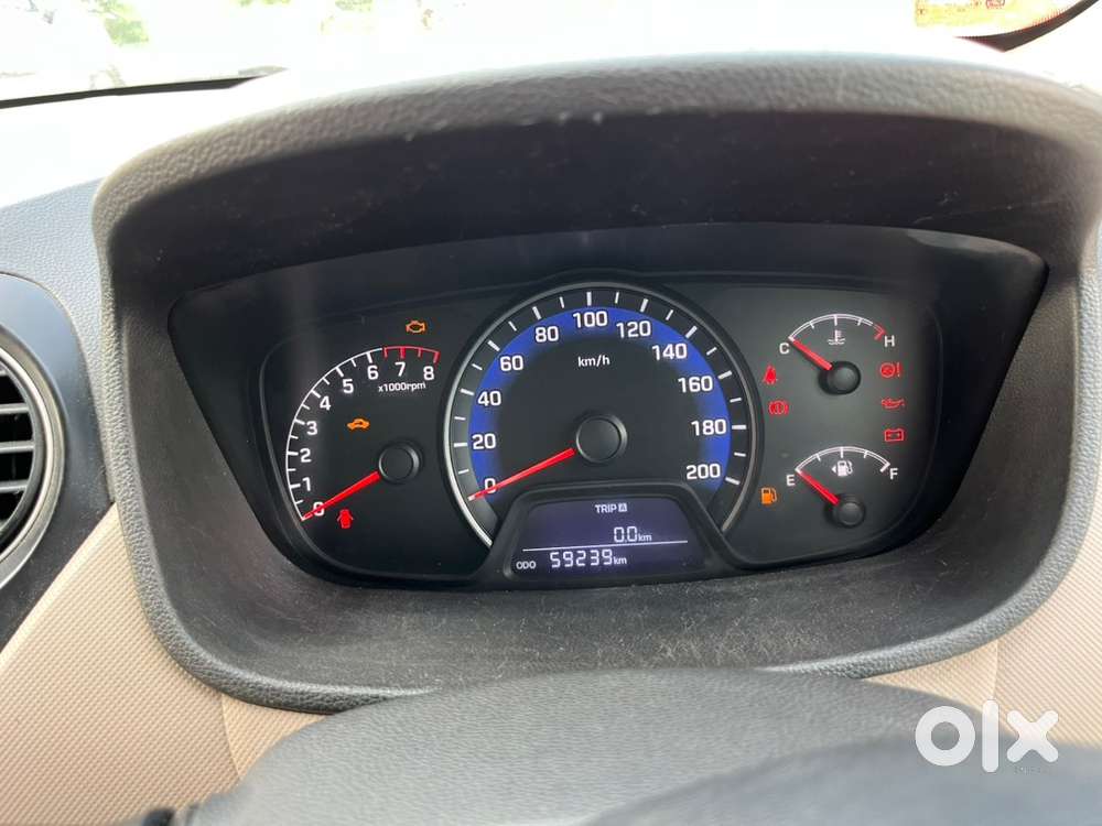 Hyundai Xcent Petrol 2015