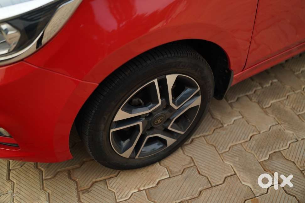 Tata Tiago, 2022, Petrol