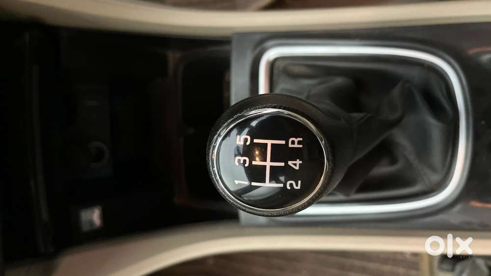 Maruti Suzuki Ciaz 1.5 Alpha Shvs Petrol, 2021, Petrol