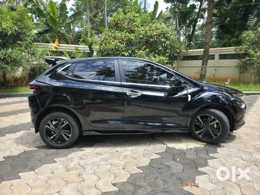 Tata Altroz 2023 Diesel Dark Edition