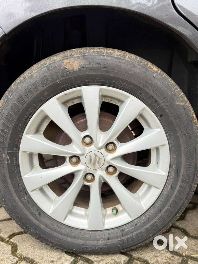 Maruti Suzuki Ertiga Zxi, 2013, Petrol