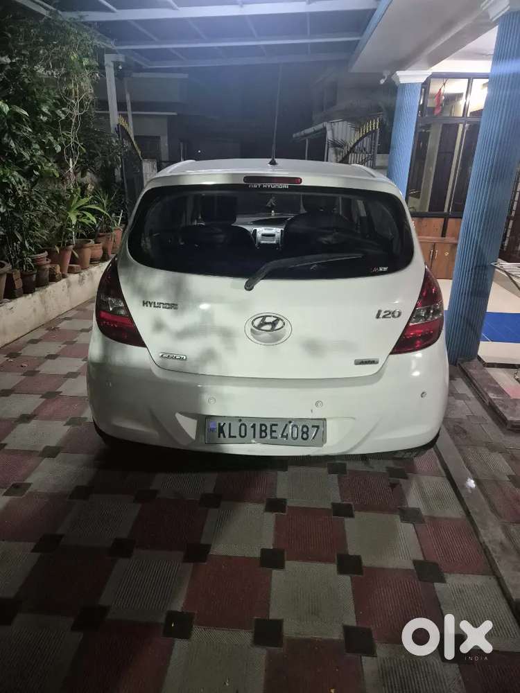 Hyundai I20 2012 Diesel 10440 Km Driven With Touchscreen