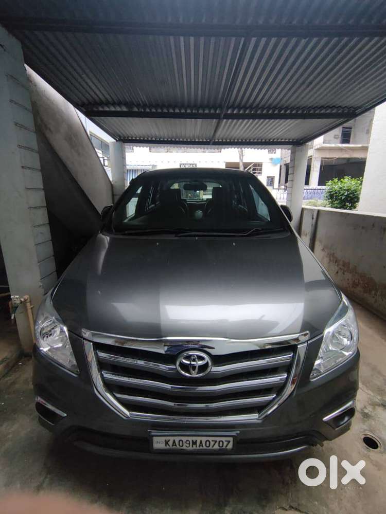 Toyota Innova 2.5v (top End)