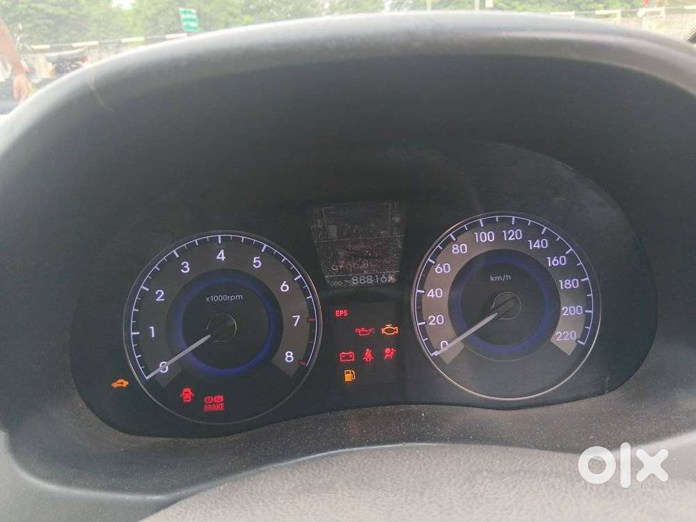 Hyundai Fluidic Verna 1.6 Vtvt Sx, 2012, Petrol