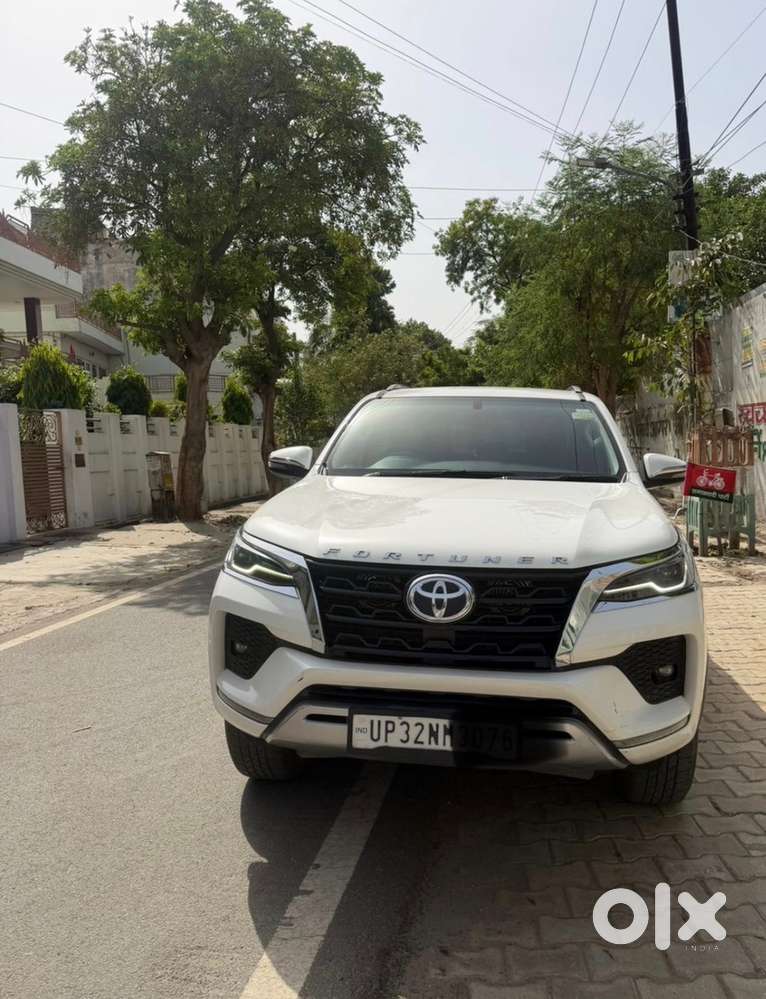 Toyota Fortuner Diesel 2023 Car 24 Spinny Wale Dur Rahe