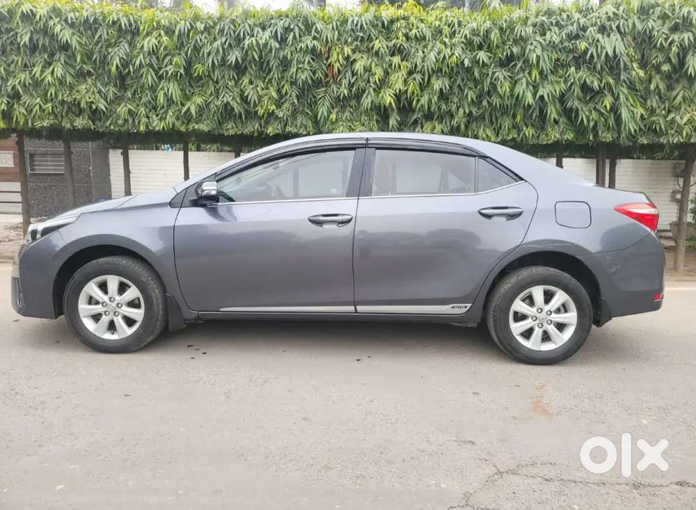 Toyota Corolla Altis 2017 Petrol Well Maintained