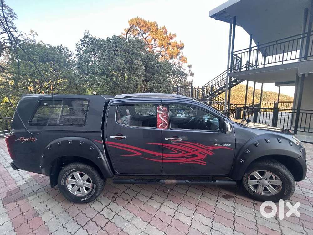 Isuzu D-max V-cross Diesel Good Condition