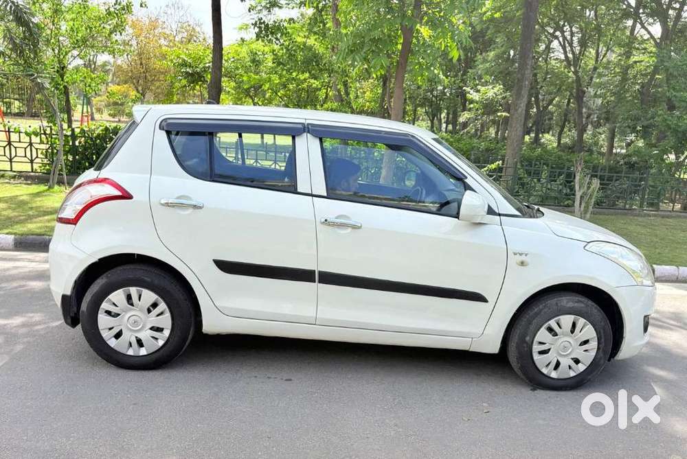 Maruti Suzuki Swift Lxi Option, 2011, Petrol