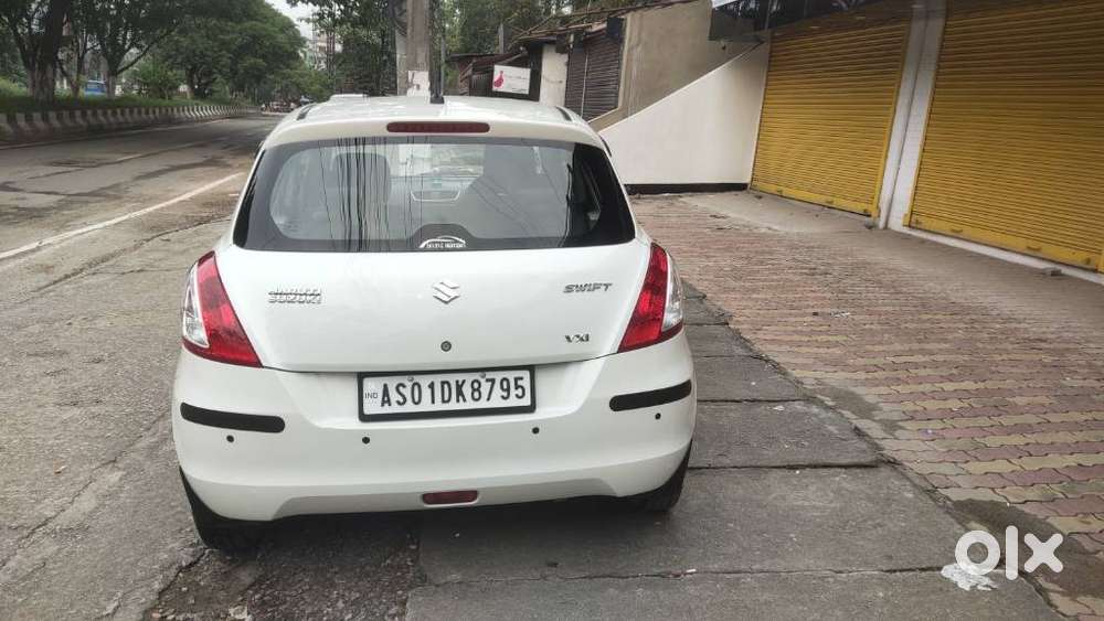 Maruti Suzuki Swift Vxi, 2017, Petrol