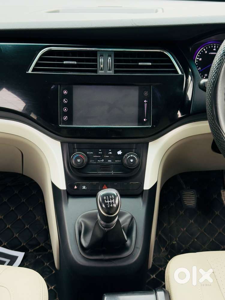 Mahindra Marazzo M8, 2020, Diesel