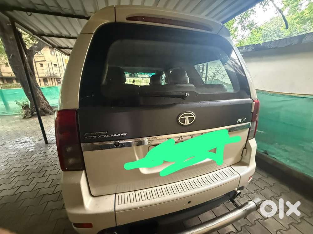 Tata Safari Storme 2014 Diesel Manual Year