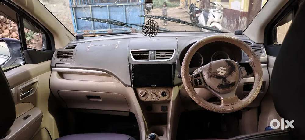 Maruti Suzuki Ertiga Lxi 2012