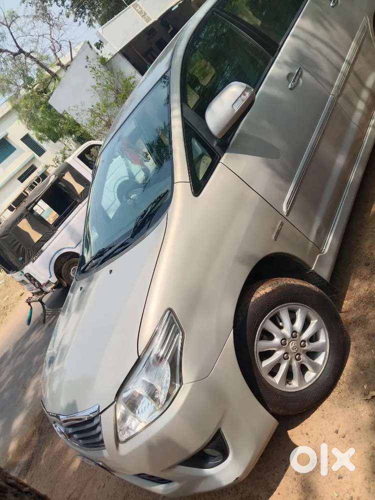 Toyota Innova 2012 Diesel 400000 Km Driven