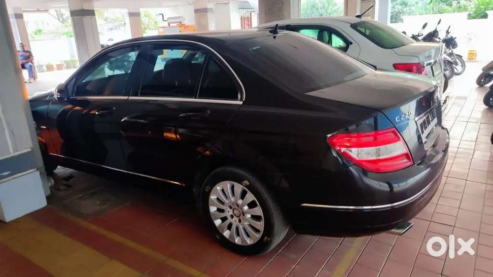 Mercedes-benz C-class 2013 Petrol 61798 Km Driven