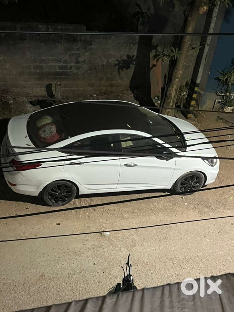 Hyundai Fluidic Verna 2011