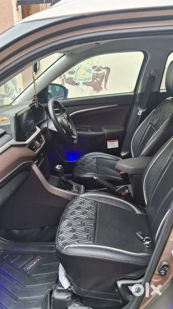 Maruti Brezza 1.5 Zxi Cng Top Model 2024