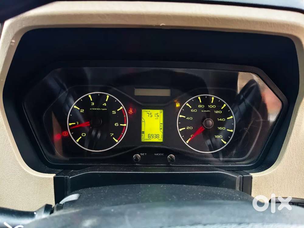Mahindra Scorpio Classic 2022( October )diesel Manual Year 9 Seater