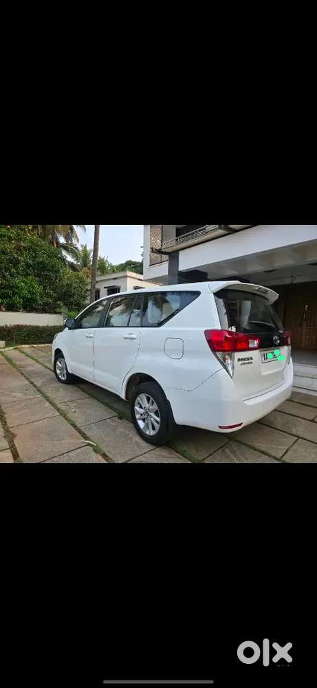 Toyota Innova Crysta 2016