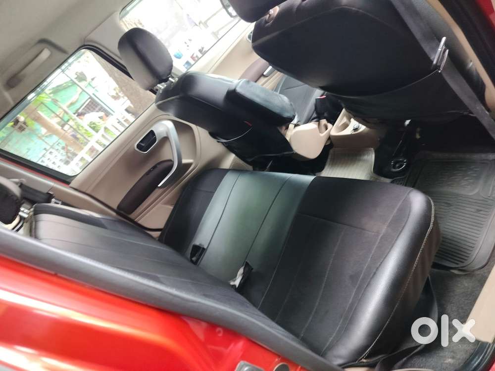 Mahindra Tuv 300 Mhawk100 T8, 2015, Diesel
