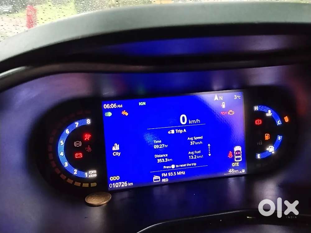 Tata Nexon Creative Plus With Sunroof 2024