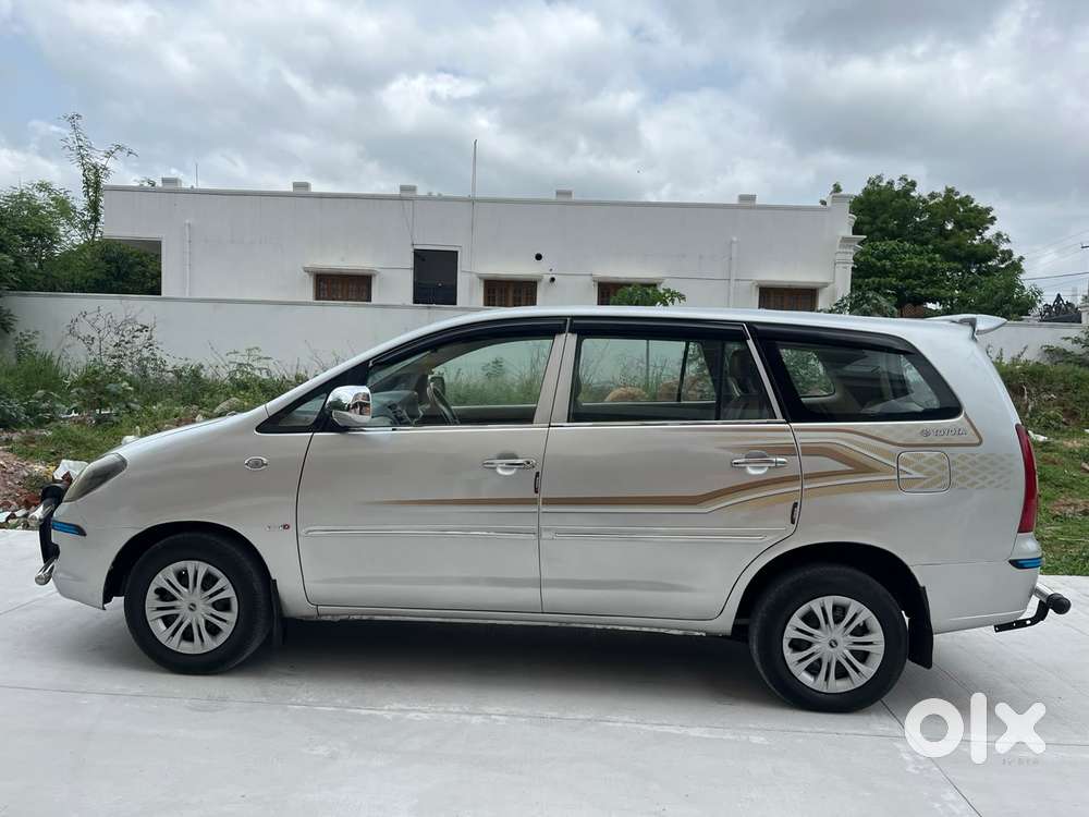 Toyota Innova 2.5 Gx 7 Str Bs-iii, 2007, Diesel