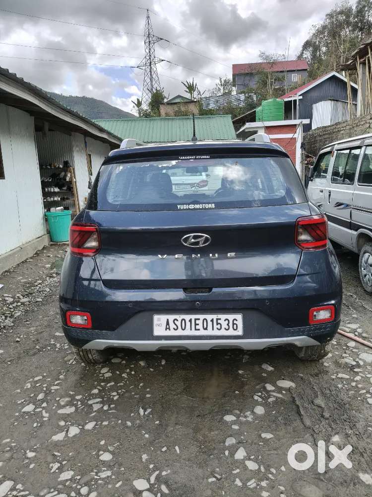 Hyundai Venue 2021 Petrol Well Maintained