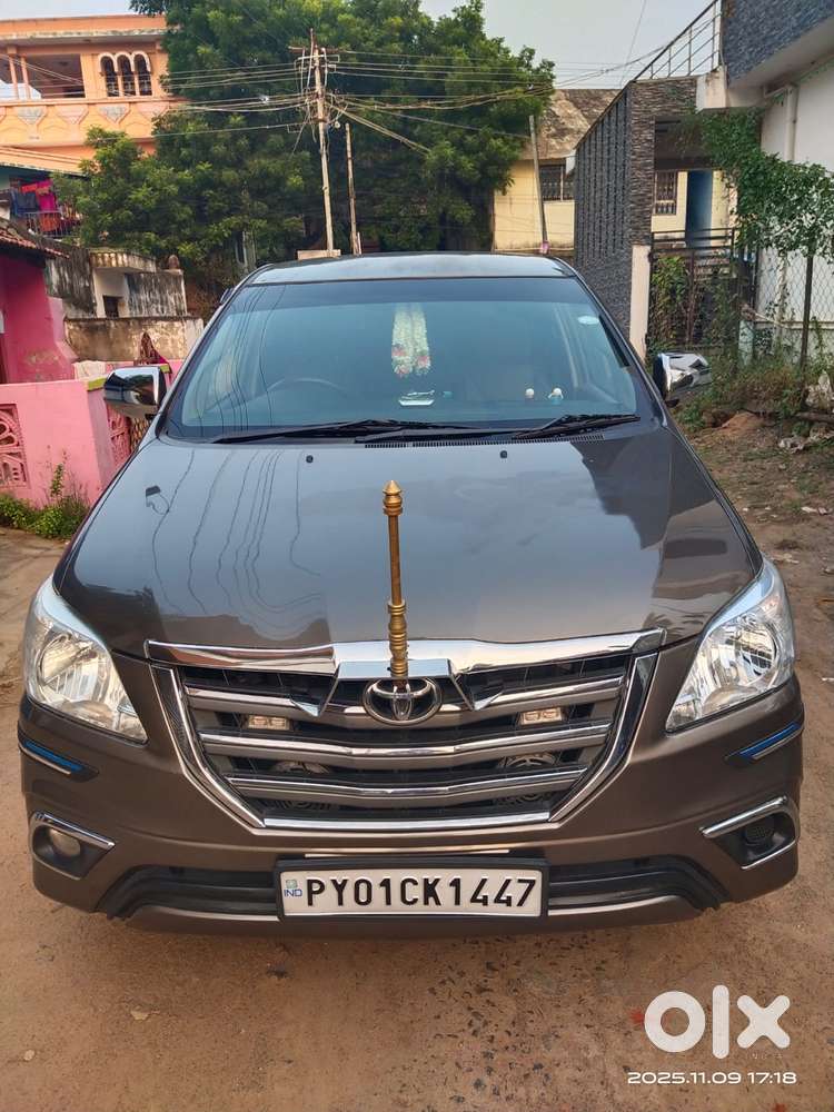 Toyota Innova 2.5 V 8 Str, 2015, Diesel