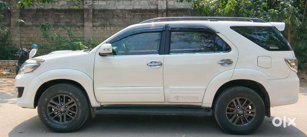 Toyota Fortuner 2011-2016 4x2 Manual, 2013, Diesel