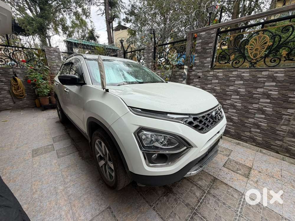 2023 Tata Safari Automatic Diesel(7sxza+o) Or White