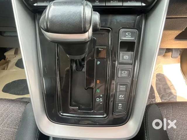 Toyota Innova Hycross 2.0 Vx Hybrid 7 Str, 2023, Petrol