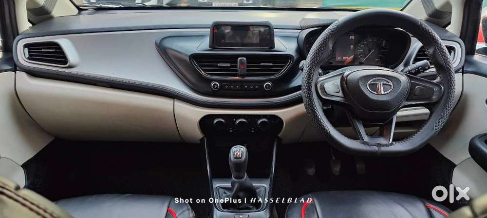 Tata Altroz 1.2 Xe, 2021, Petrol