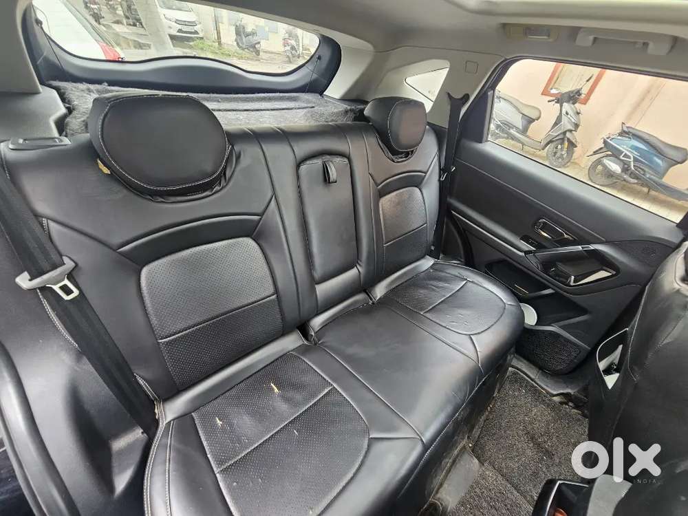 Tata Harrier Xt+ Dark Edition