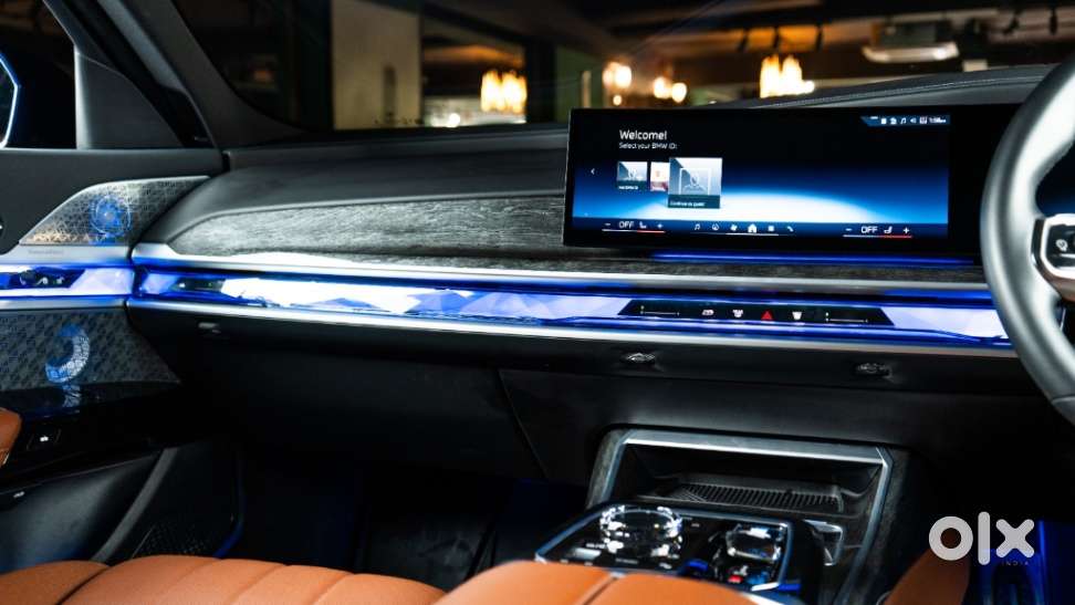 Bmw I7 Xdrive60, 2023, Electric