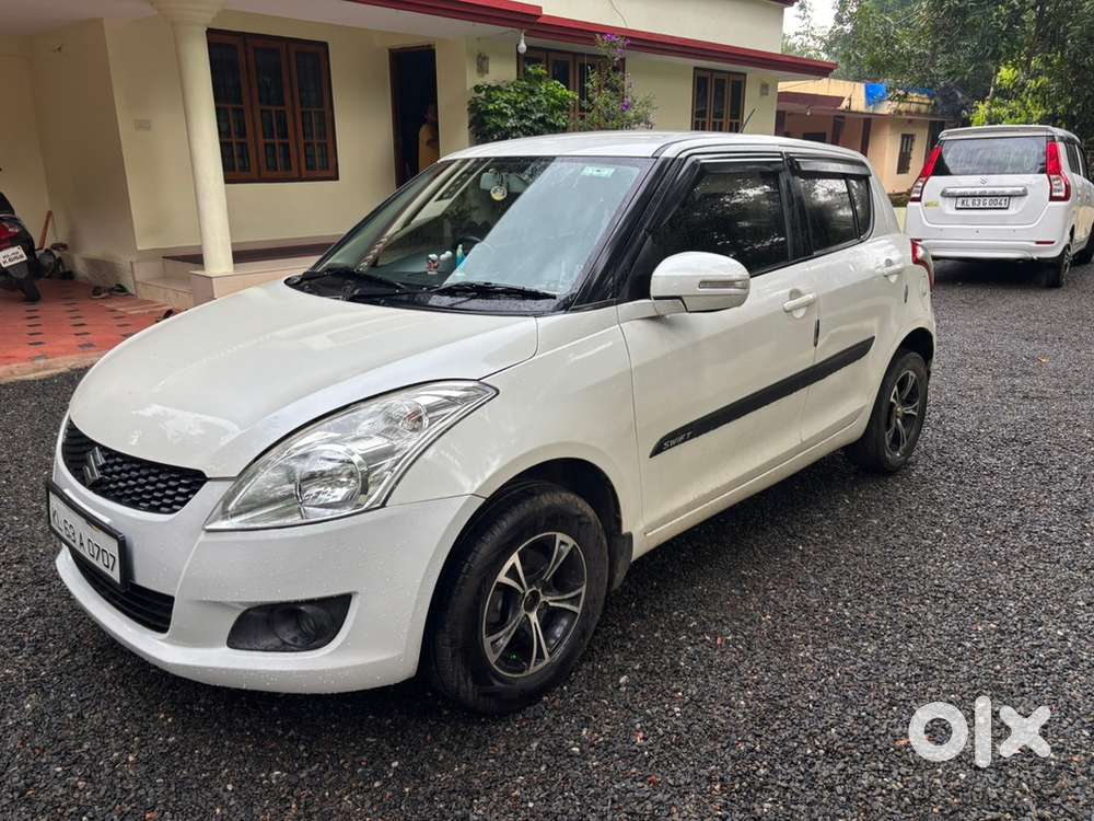 Maruti Suzuki Swift 2012 Diesel 129000 Km Driven