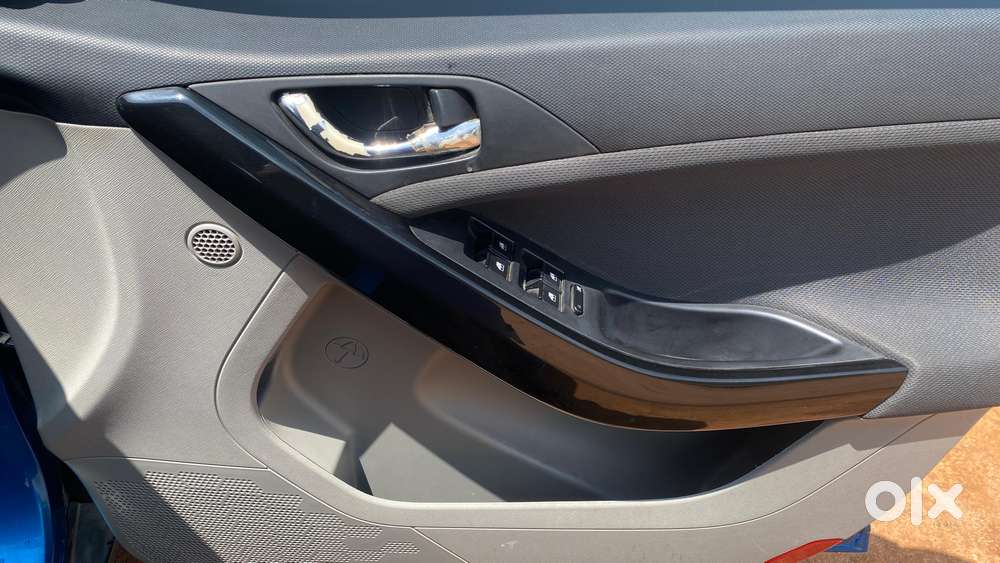 Tata Nexon 1.2 Revotron Xz, 2018, Petrol