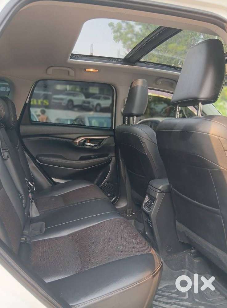 Maruti Suzuki Grand Vitara 1.5 Alpha Smart Hybrid At, 2022, Petrol