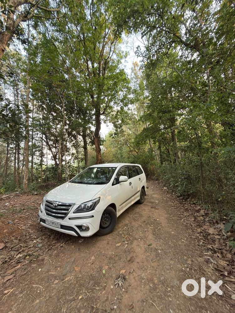 Toyota Innova 2012 Diesel Well Maintained