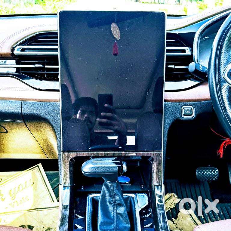 Mg Hector Plus Savvy Pro 1.5 Turbo Petrol Cvt 6 Str Dual Tone, 2023,..