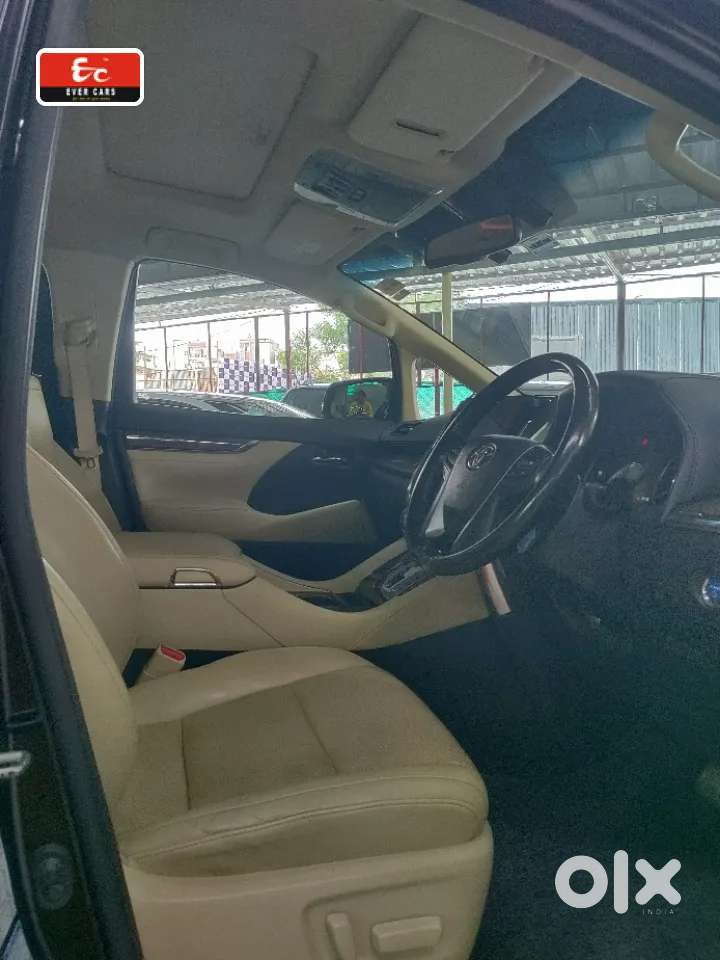Toyota Vellfire, 2022, Petrol